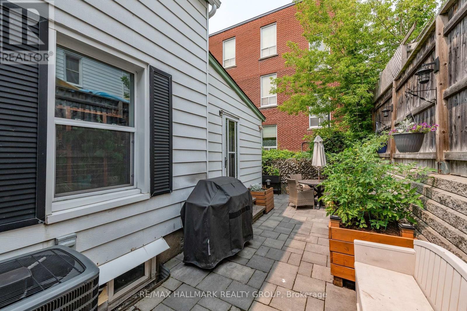 53 Louisa Street, Ottawa, ON - Outdoor With Exterior