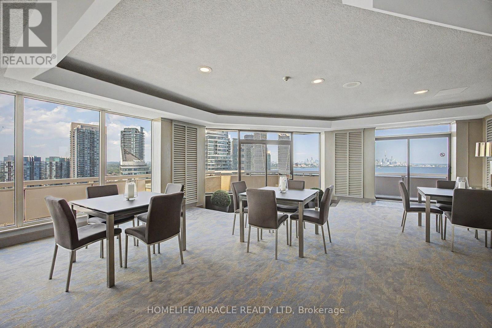 2603 - 2269 Lakeshore Boulevard W, Toronto, ON - Indoor Photo Showing Dining Room
