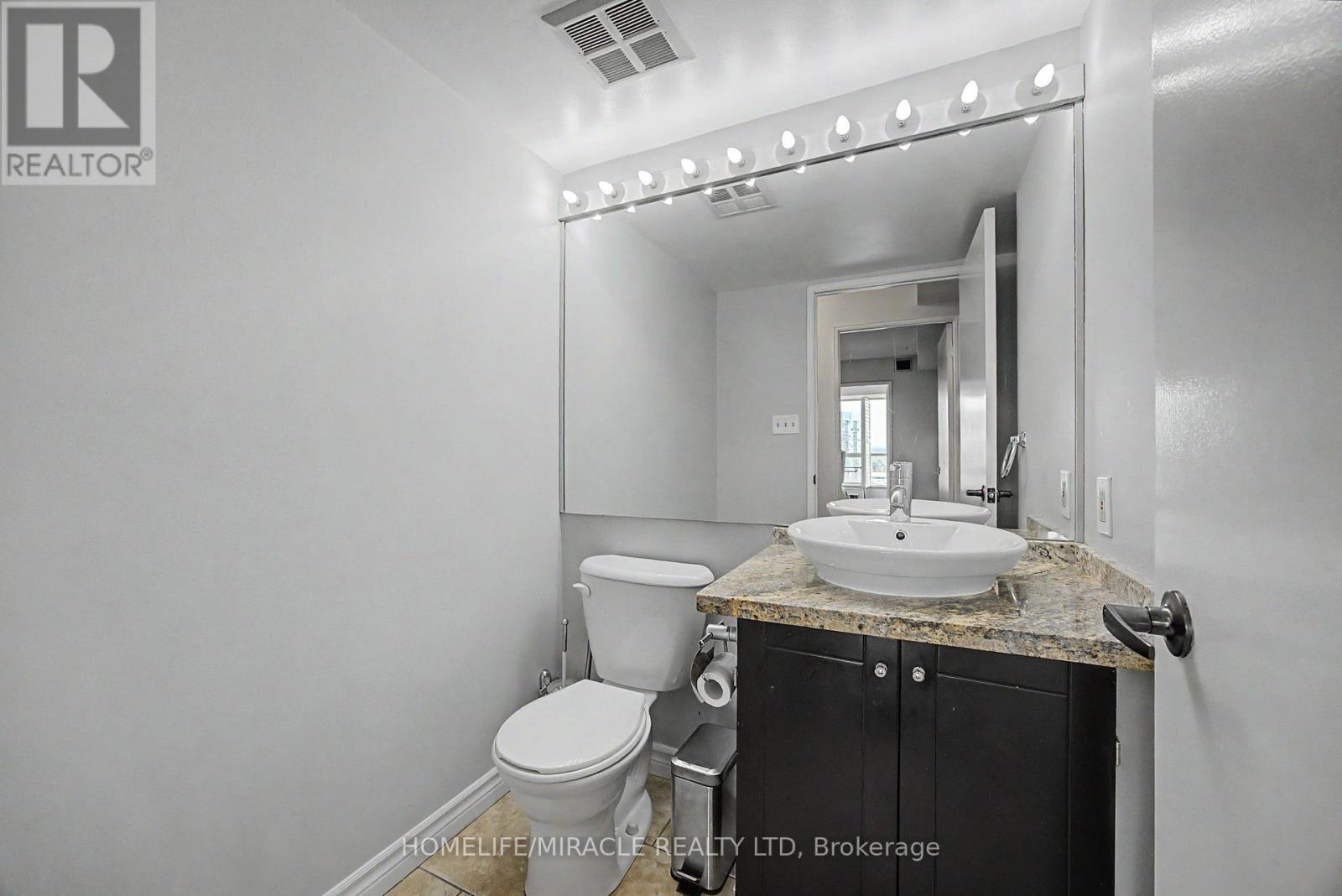 2603 - 2269 Lakeshore Boulevard W, Toronto, ON - Indoor Photo Showing Bathroom