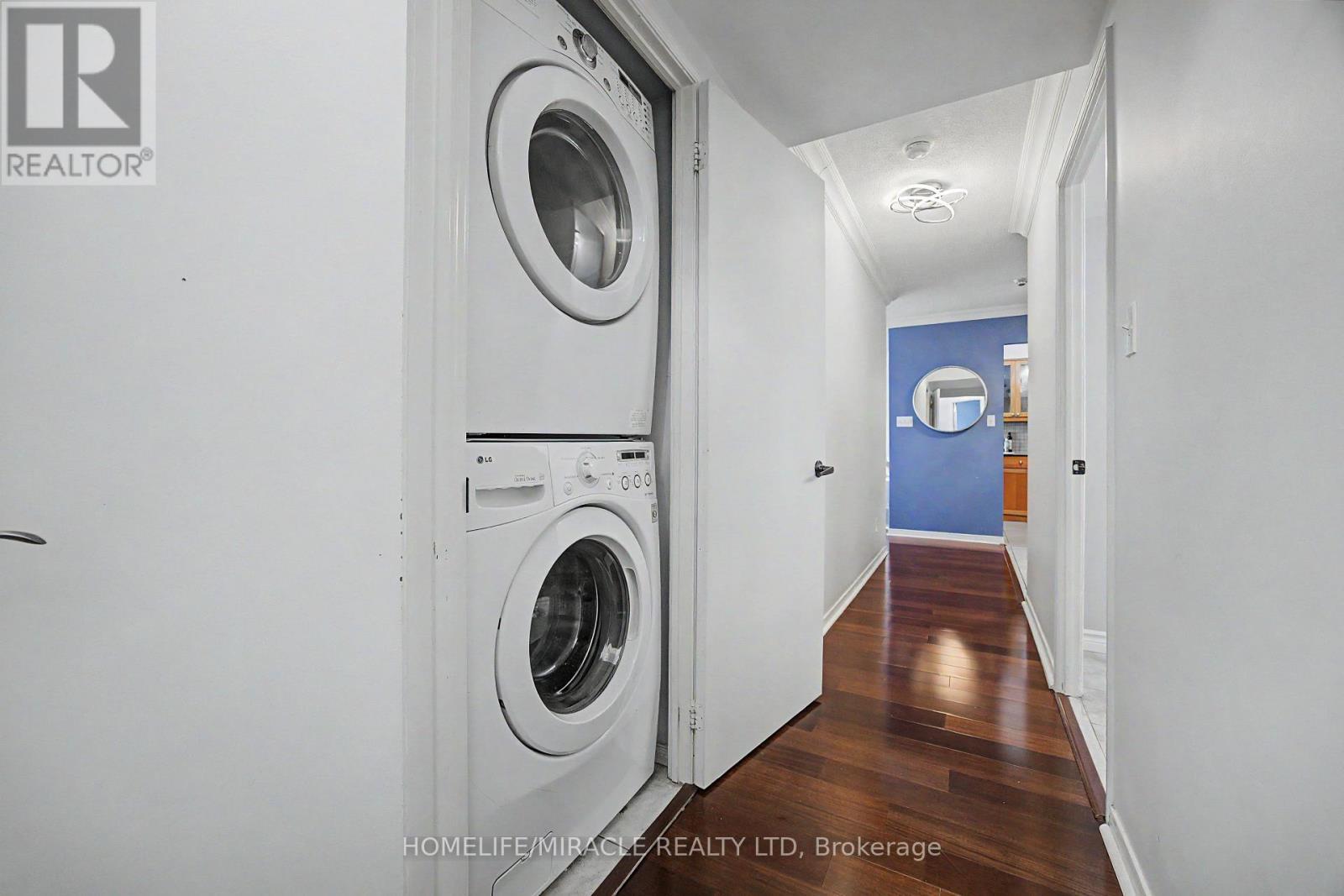 2603 - 2269 Lakeshore Boulevard W, Toronto, ON - Indoor Photo Showing Laundry Room