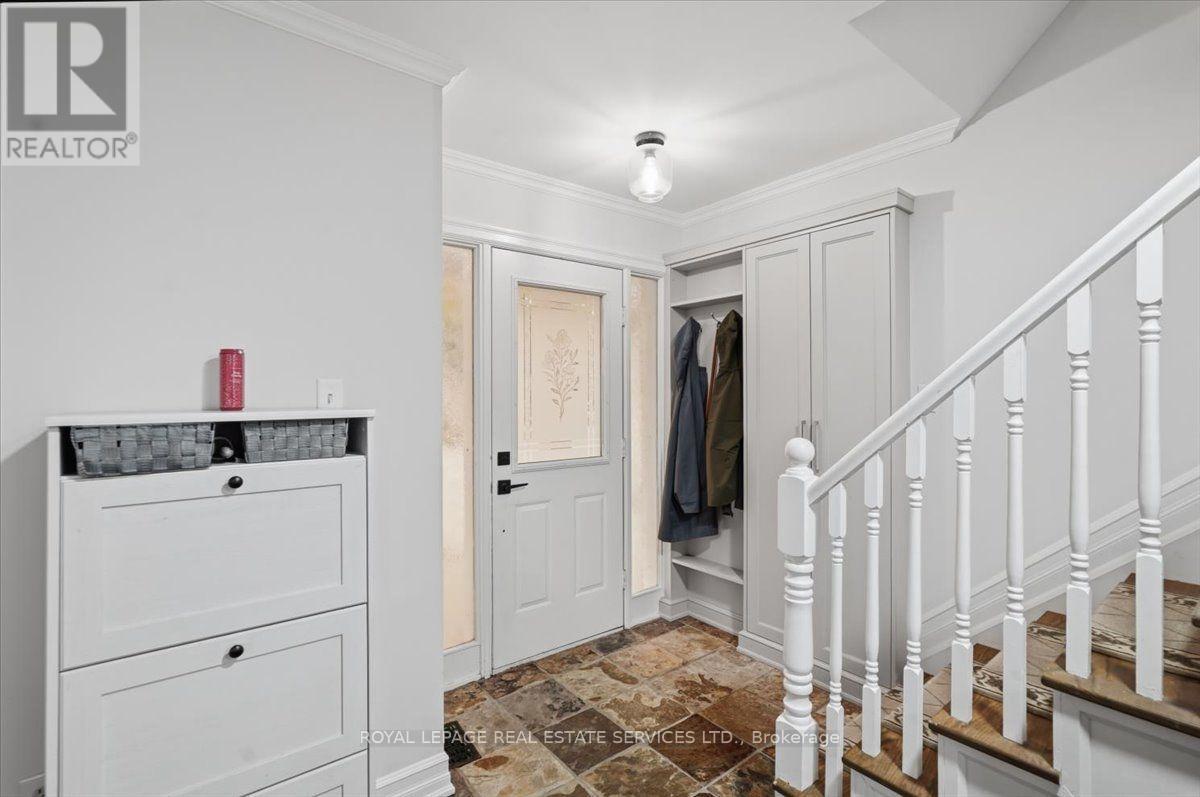 5185 Bunton Crescent, Burlington, ON - Indoor Photo Showing Other Room
