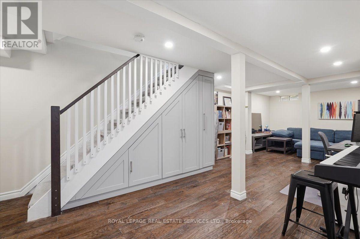 5185 Bunton Crescent, Burlington, ON - Indoor Photo Showing Other Room