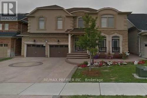 204 DON MINAKER DRIVE  Brampton, ON L6P 2V1