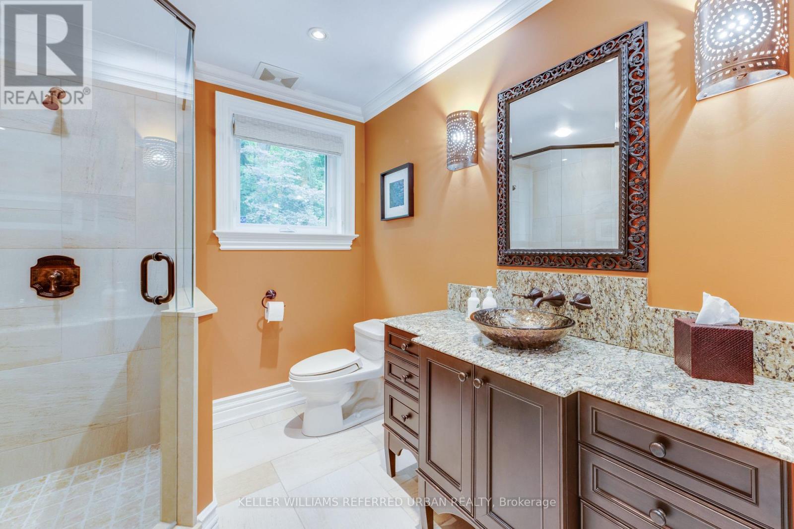 11 Country Club Drive, Toronto, ON - Indoor Photo Showing Bathroom
