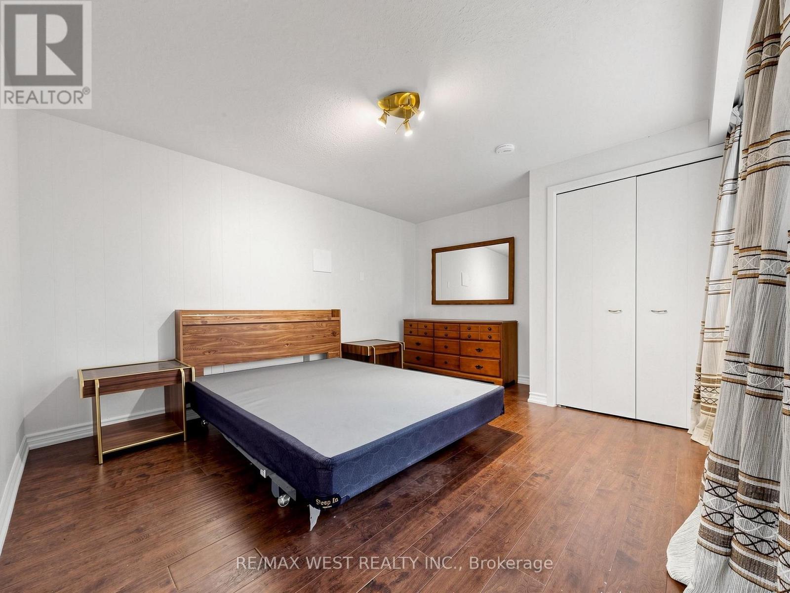 41 Burnview Crescent, Toronto, ON - Indoor Photo Showing Other Room