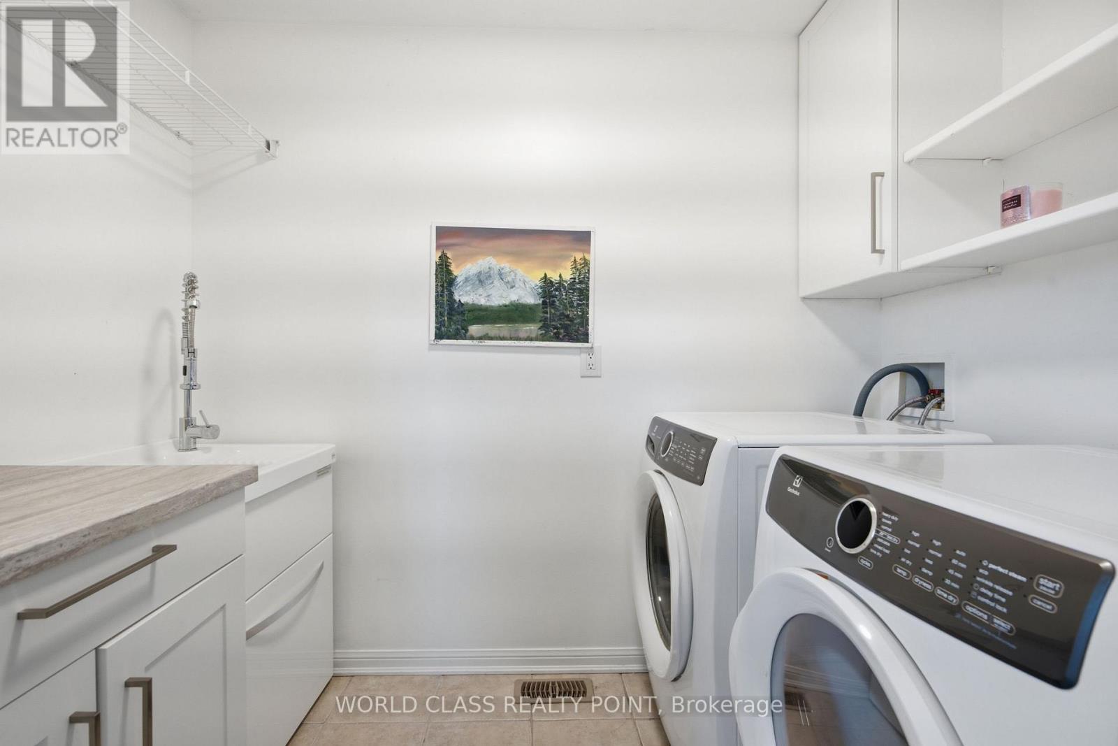 436 Cusick Circle, Milton, ON - Indoor Photo Showing Laundry Room