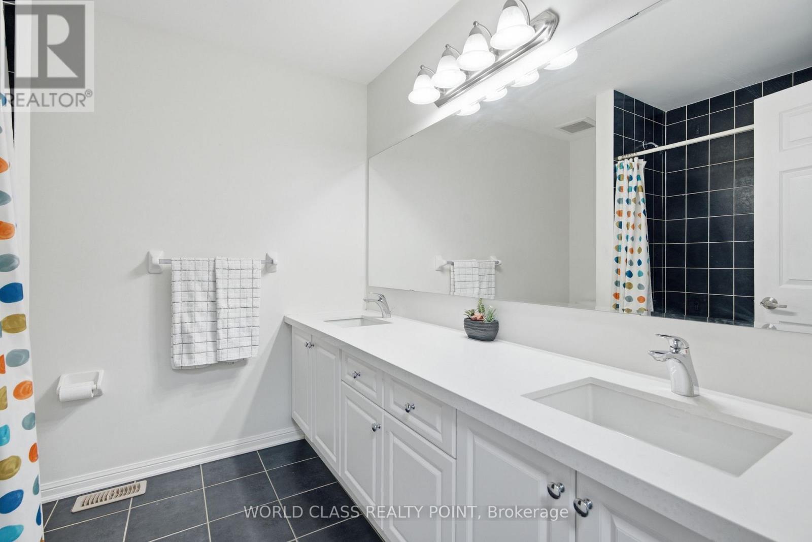 436 Cusick Circle, Milton, ON - Indoor Photo Showing Bathroom