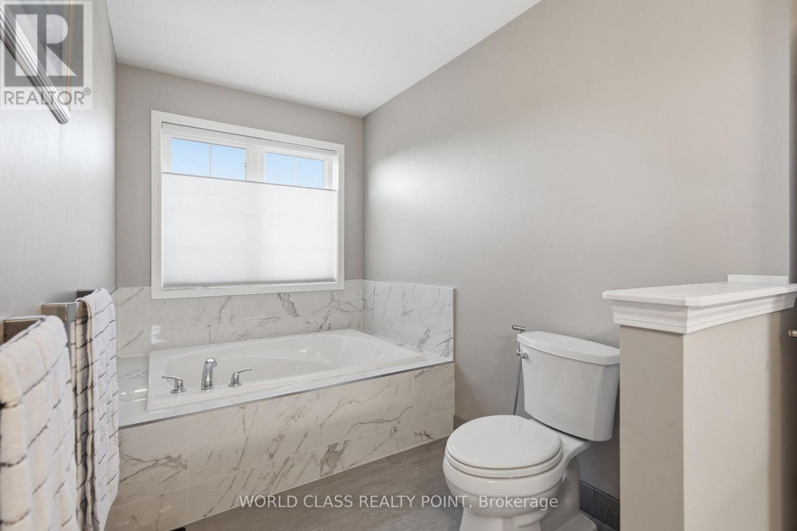 436 Cusick Circle, Milton, ON - Indoor Photo Showing Bathroom