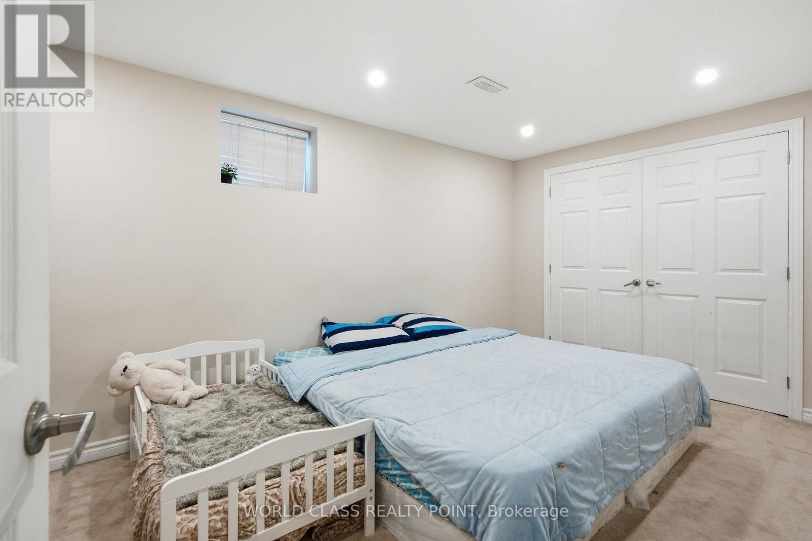 436 Cusick Circle, Milton, ON - Indoor Photo Showing Bedroom