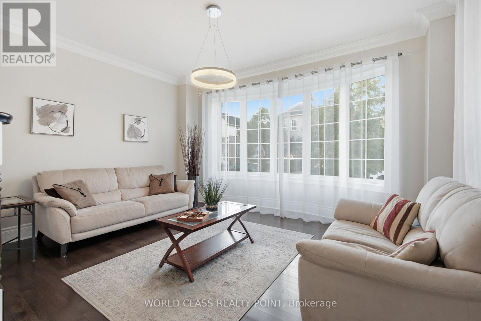 436 Cusick Circle, Milton, ON - Indoor Photo Showing Living Room