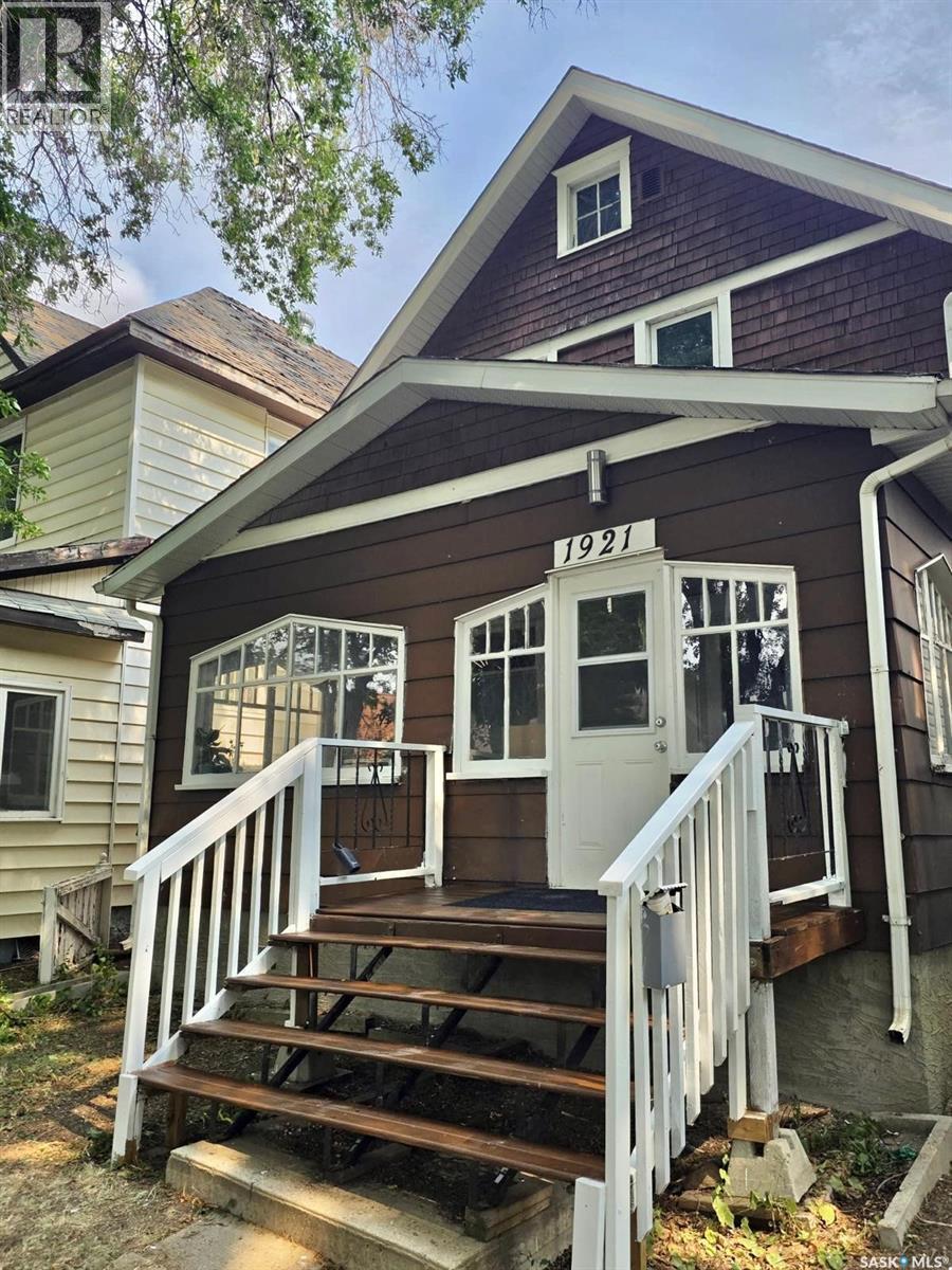 1921 Garnet Street, Regina, SK - Outdoor