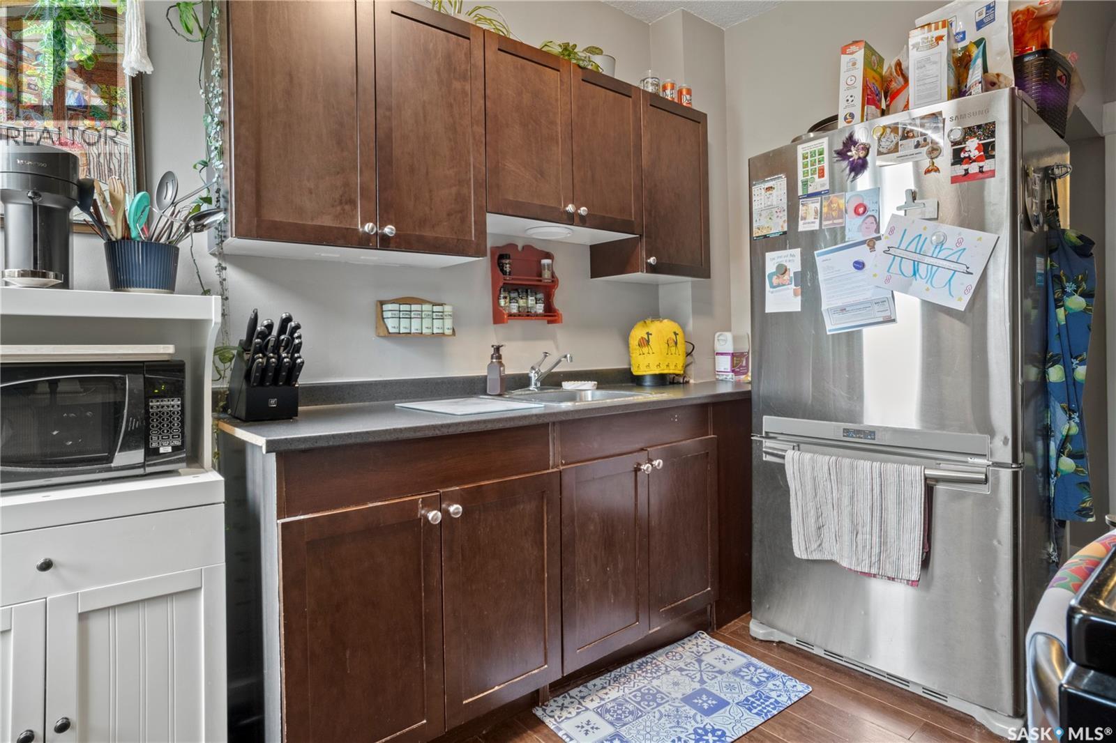 1921 Garnet Street, Regina, SK - Indoor Photo Showing Kitchen
