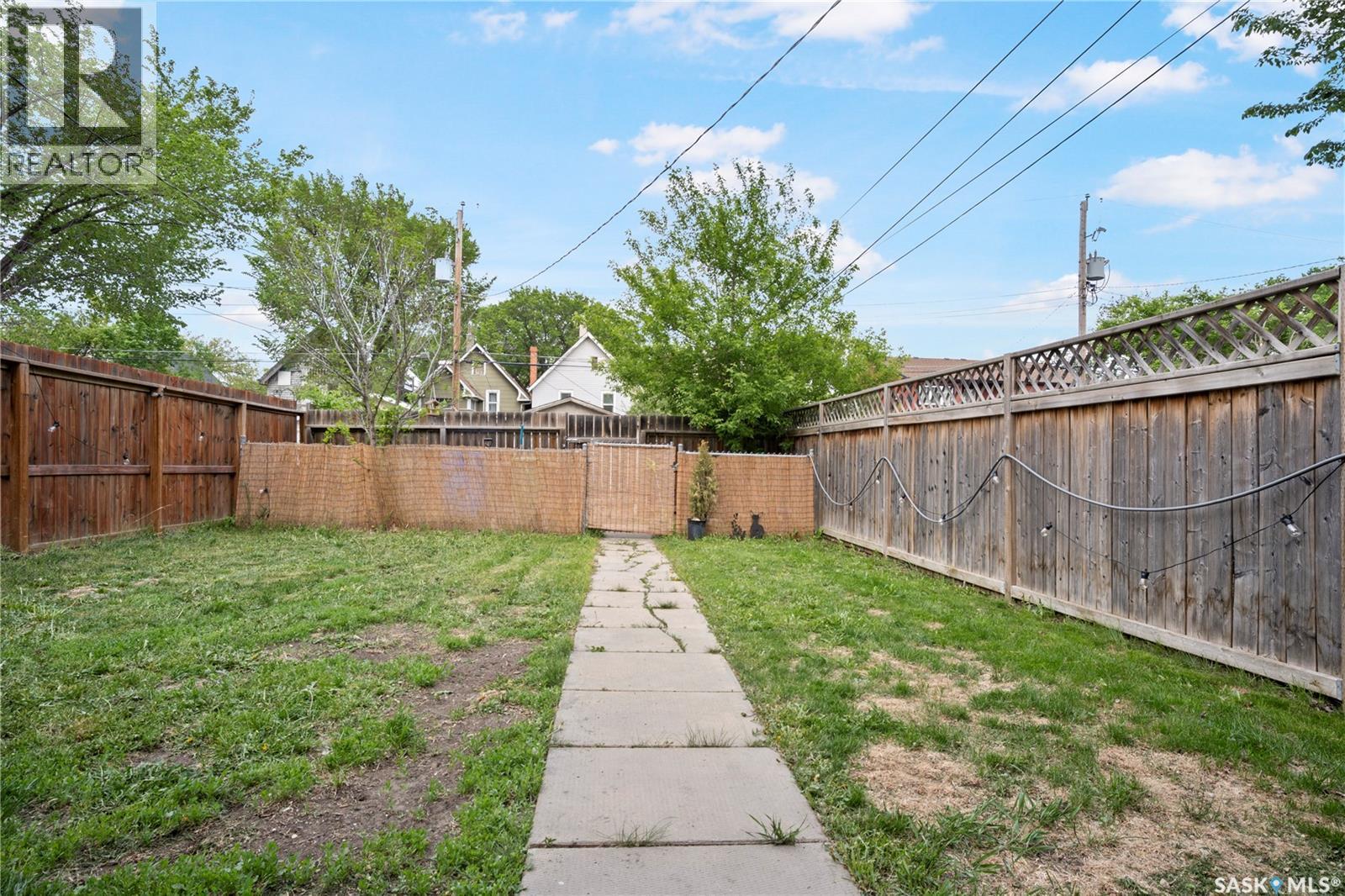 1921 Garnet Street, Regina, SK - Outdoor