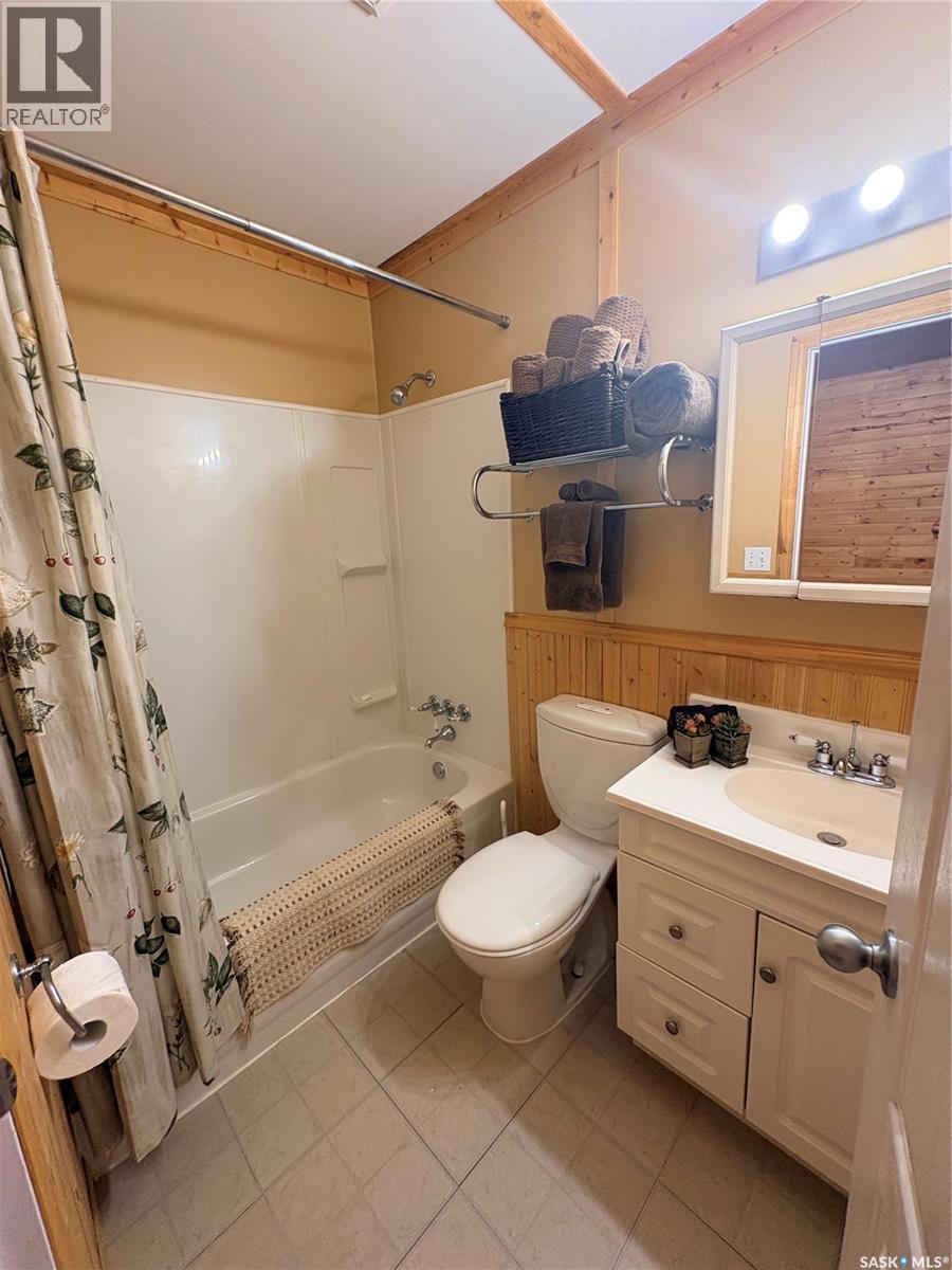 Joanette Dr Cabin, Leask Rm No. 464, SK - Indoor Photo Showing Bathroom