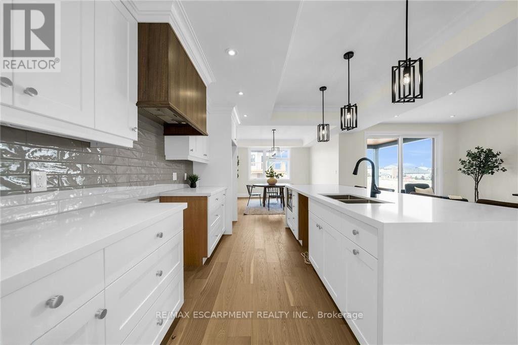 to-be-built (Photo for illustration purpose only) - 92 Craddock Boulevard, Haldimand, ON - Indoor Photo Showing Kitchen With Double Sink With Upgraded Kitchen