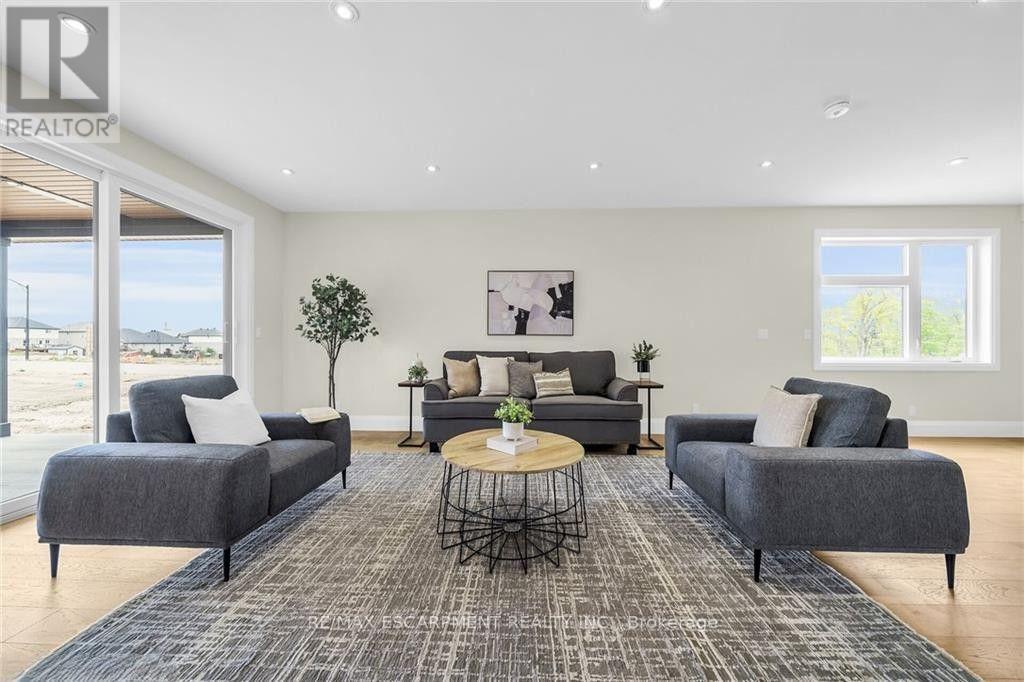 to-be-built (Photo for illustration purpose only) - 92 Craddock Boulevard, Haldimand, ON - Indoor Photo Showing Living Room
