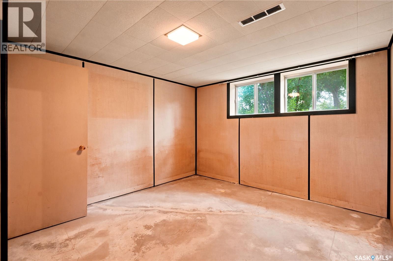 1632 9Th Avenue N, Saskatoon, SK - Indoor Photo Showing Other Room