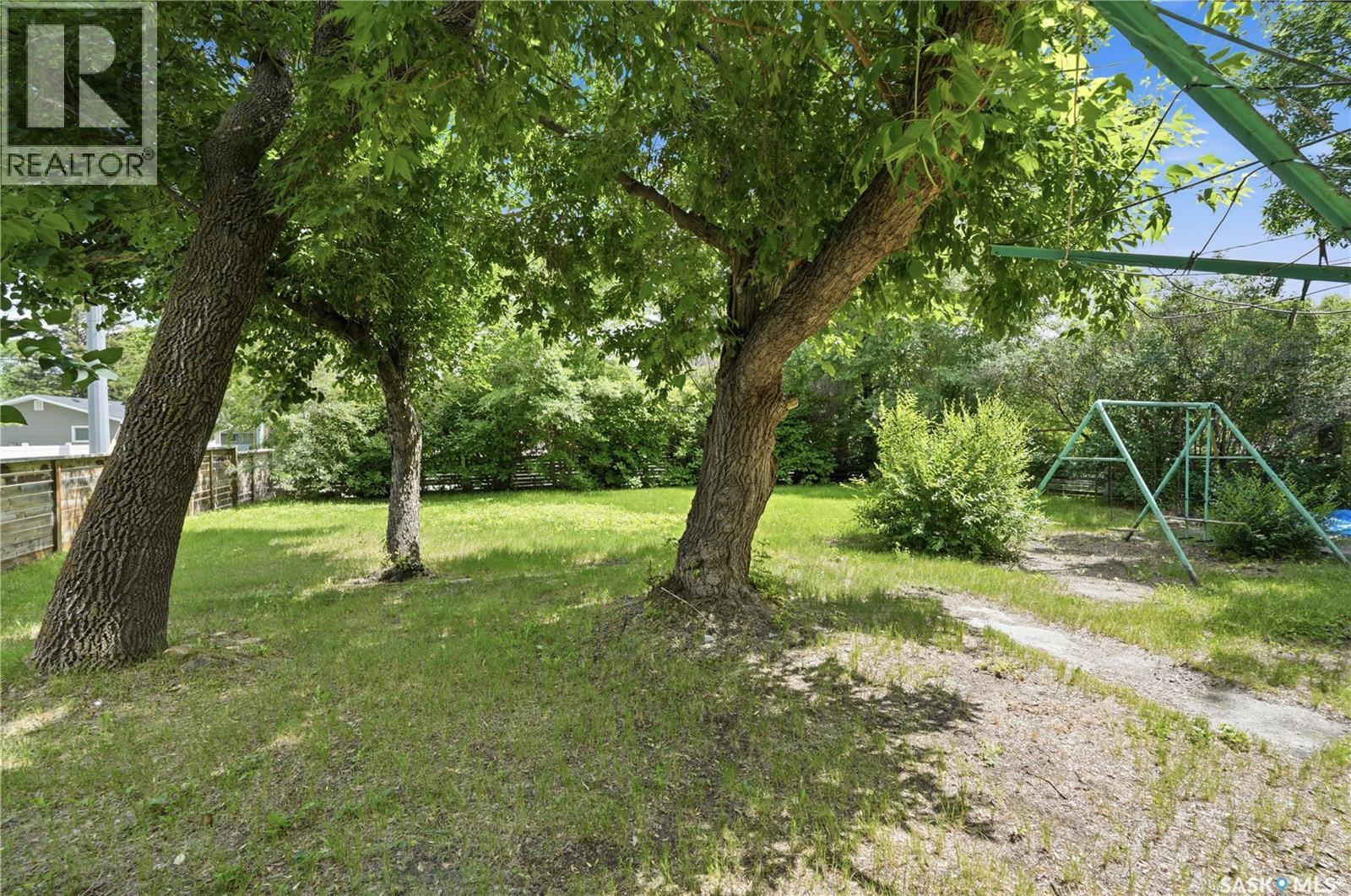 1632 9Th Avenue N, Saskatoon, SK - Outdoor