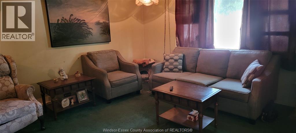 1947 Ferndale, Windsor, ON - Indoor Photo Showing Living Room