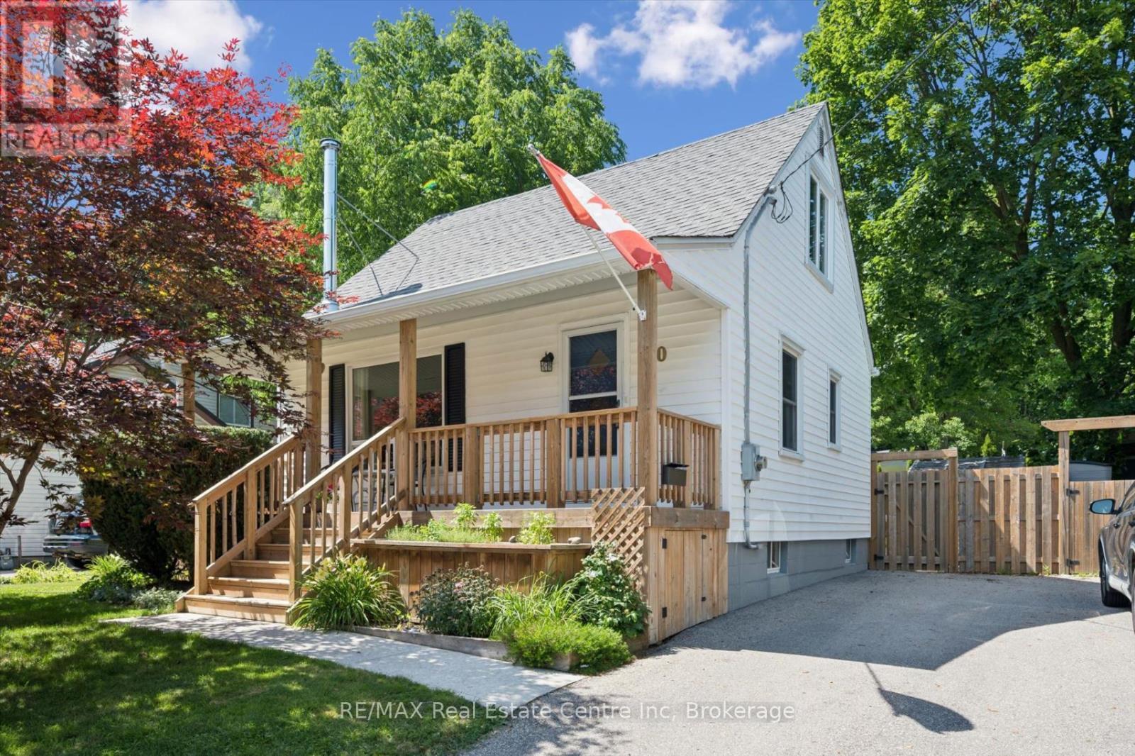 80 Memorial Crescent, Guelph (Junction/Onward Willow), ON - Outdoor