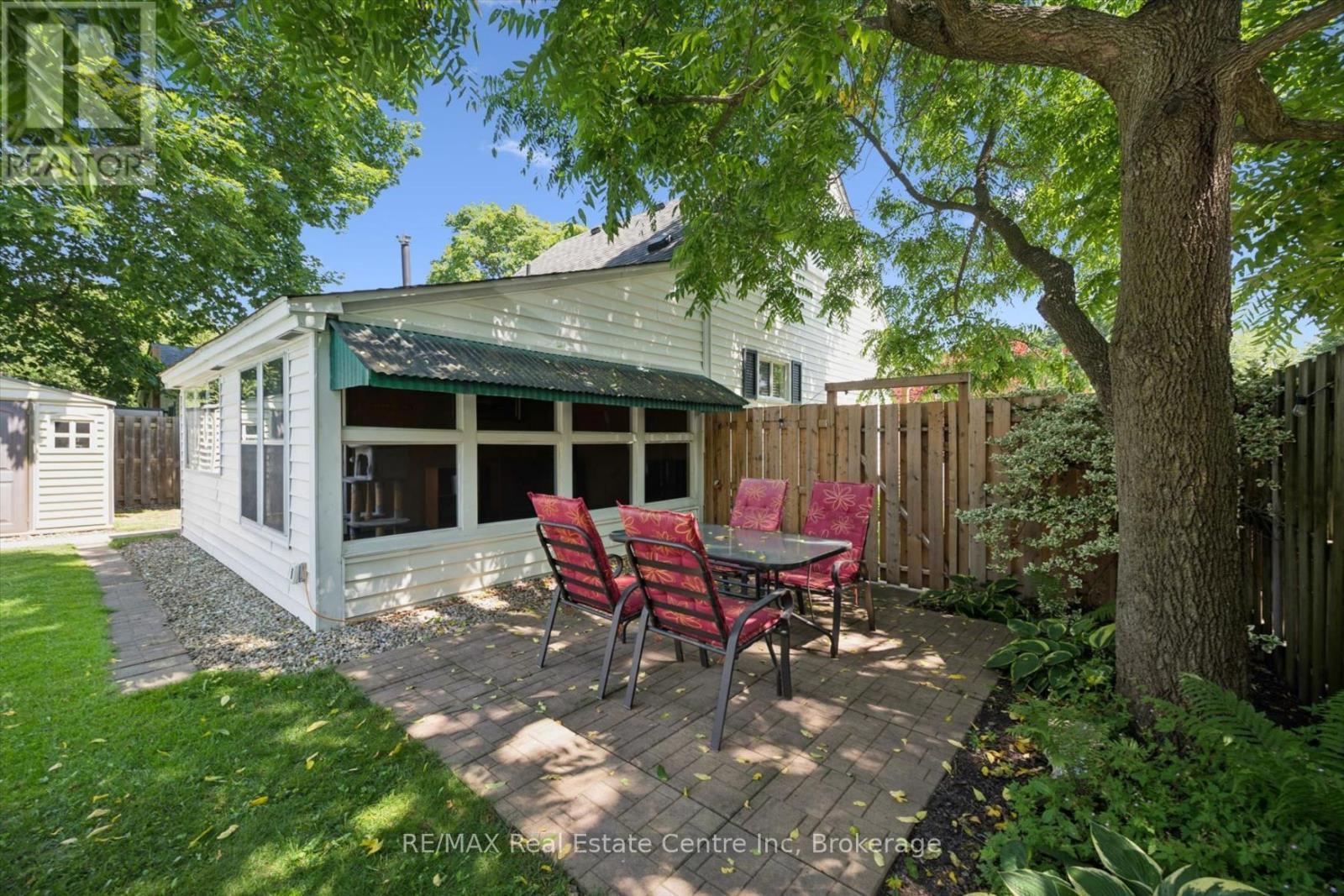 80 Memorial Crescent, Guelph (Junction/Onward Willow), ON - Outdoor