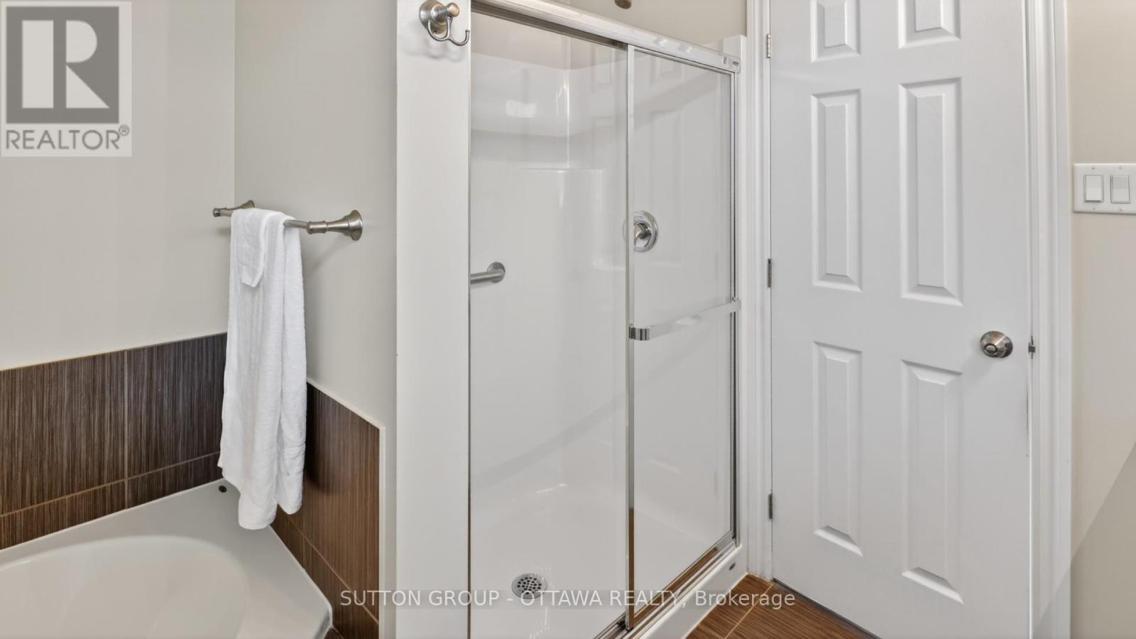 104 Passageway Private, Ottawa, ON - Indoor Photo Showing Bathroom