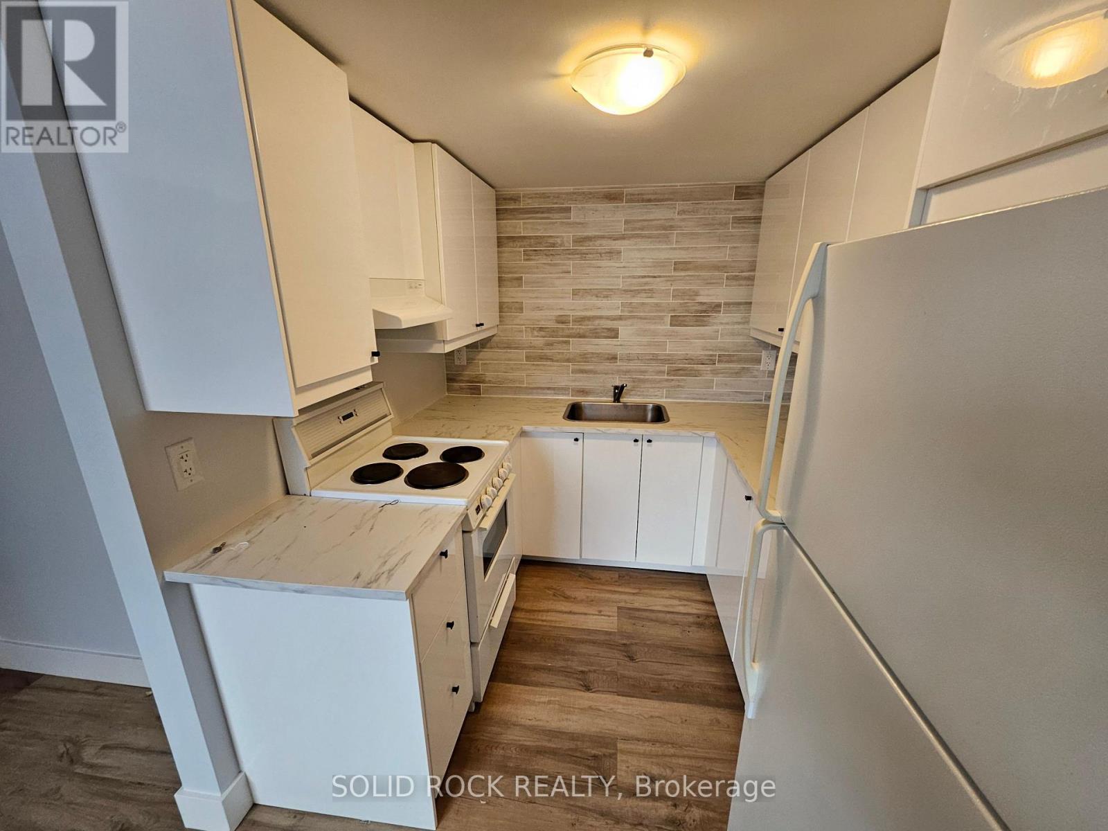 846 Alpine Avenue, Ottawa, ON - Indoor Photo Showing Other Room