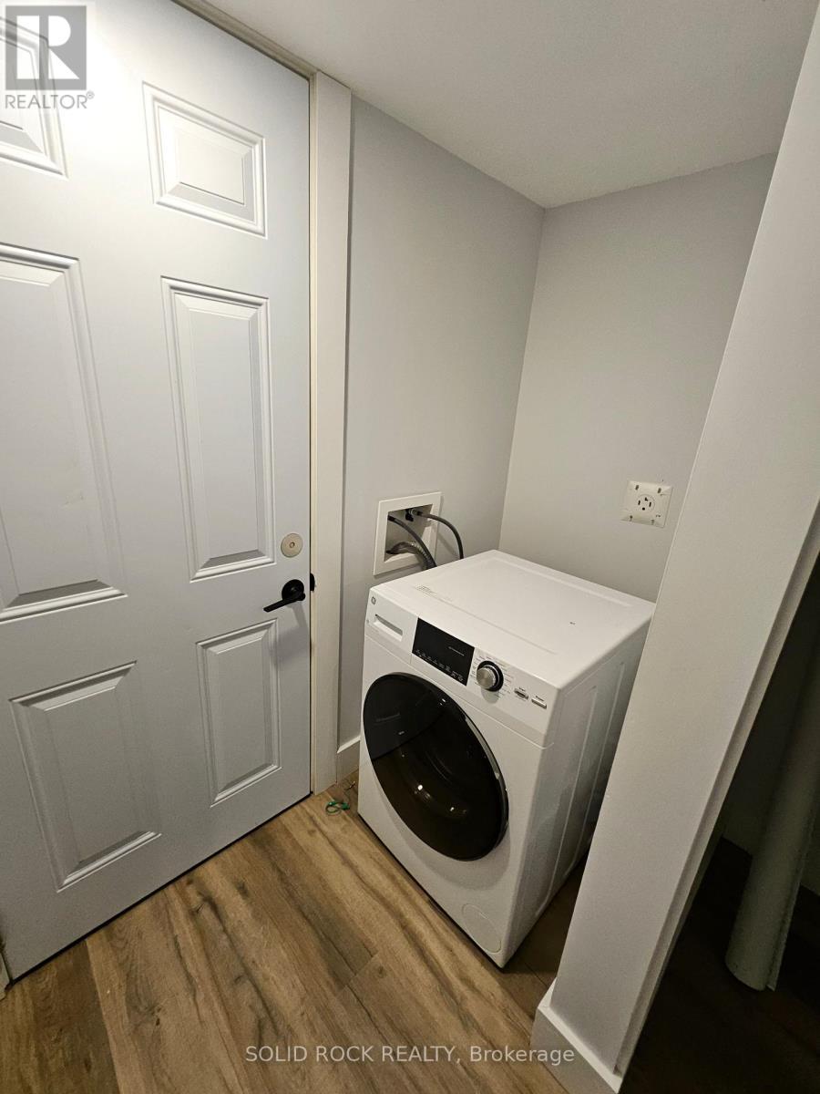 846 Alpine Avenue, Ottawa, ON - Indoor