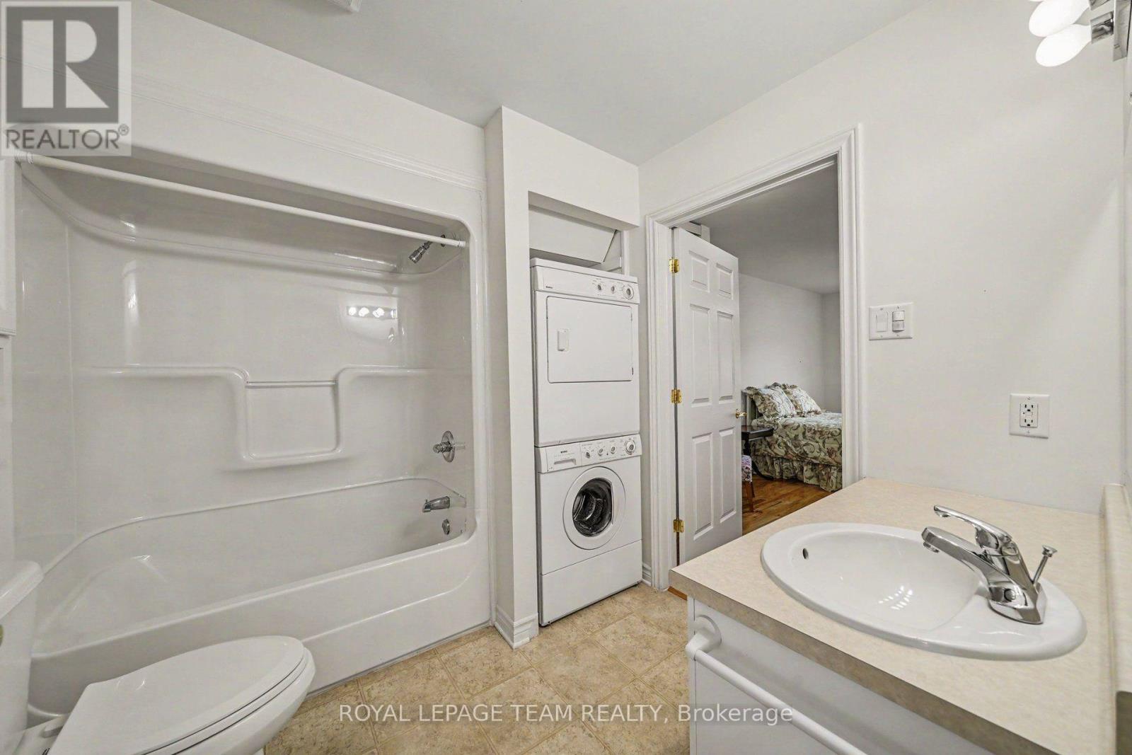 primary cheater ensuite - 515 Pumpkin Patch Private, Ottawa, ON - Indoor
