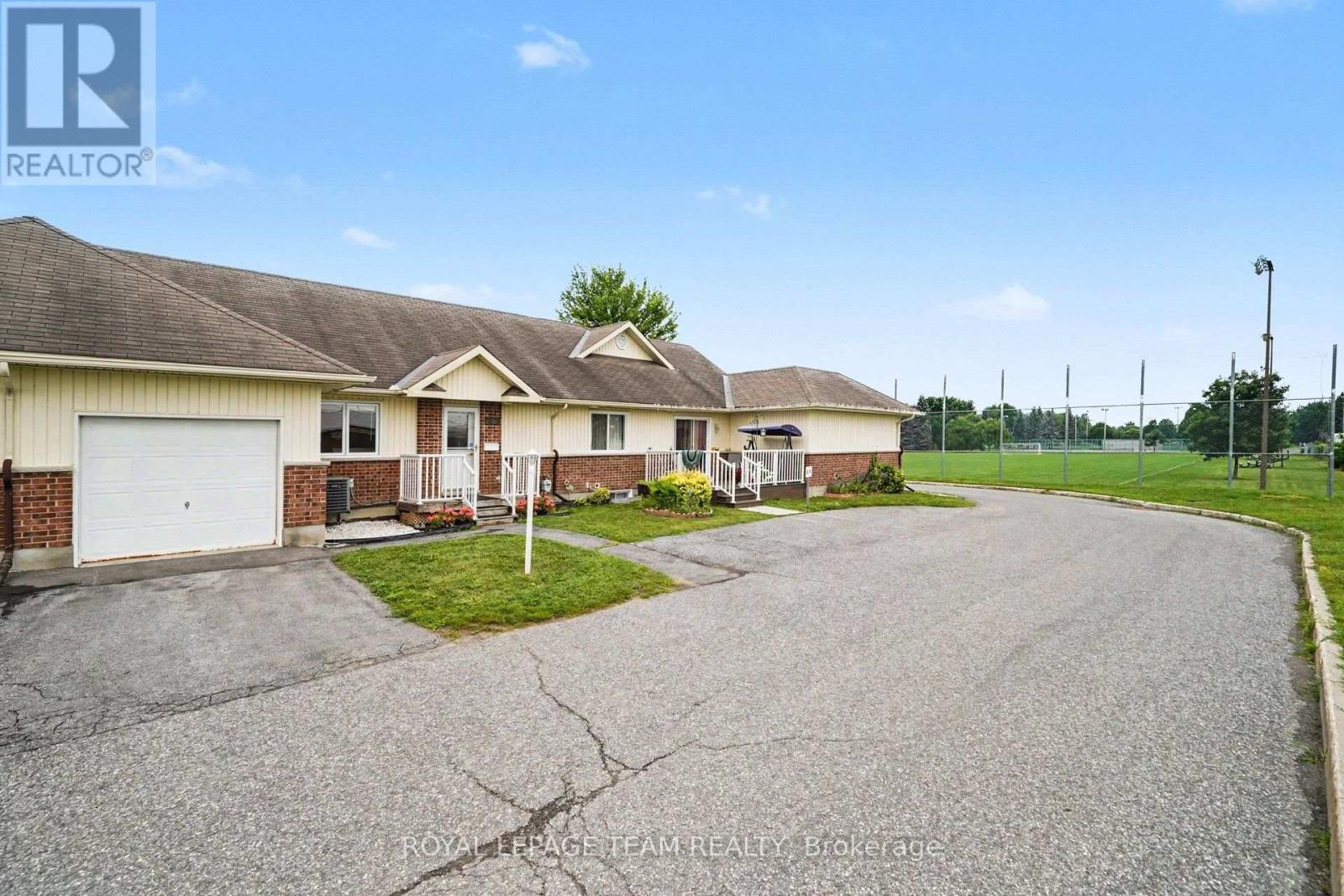 515 Pumpkin Patch Private, Ottawa, ON - Outdoor