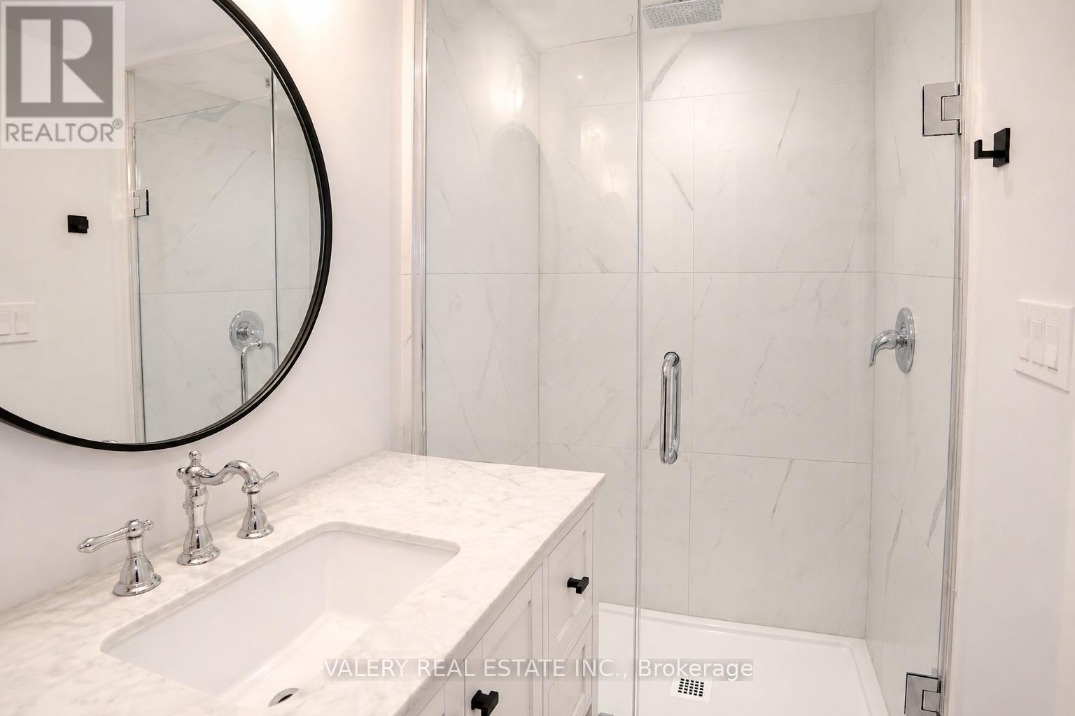 Basement bathroom - 33 Chilton Drive, Hamilton, ON - Indoor Photo Showing Bathroom