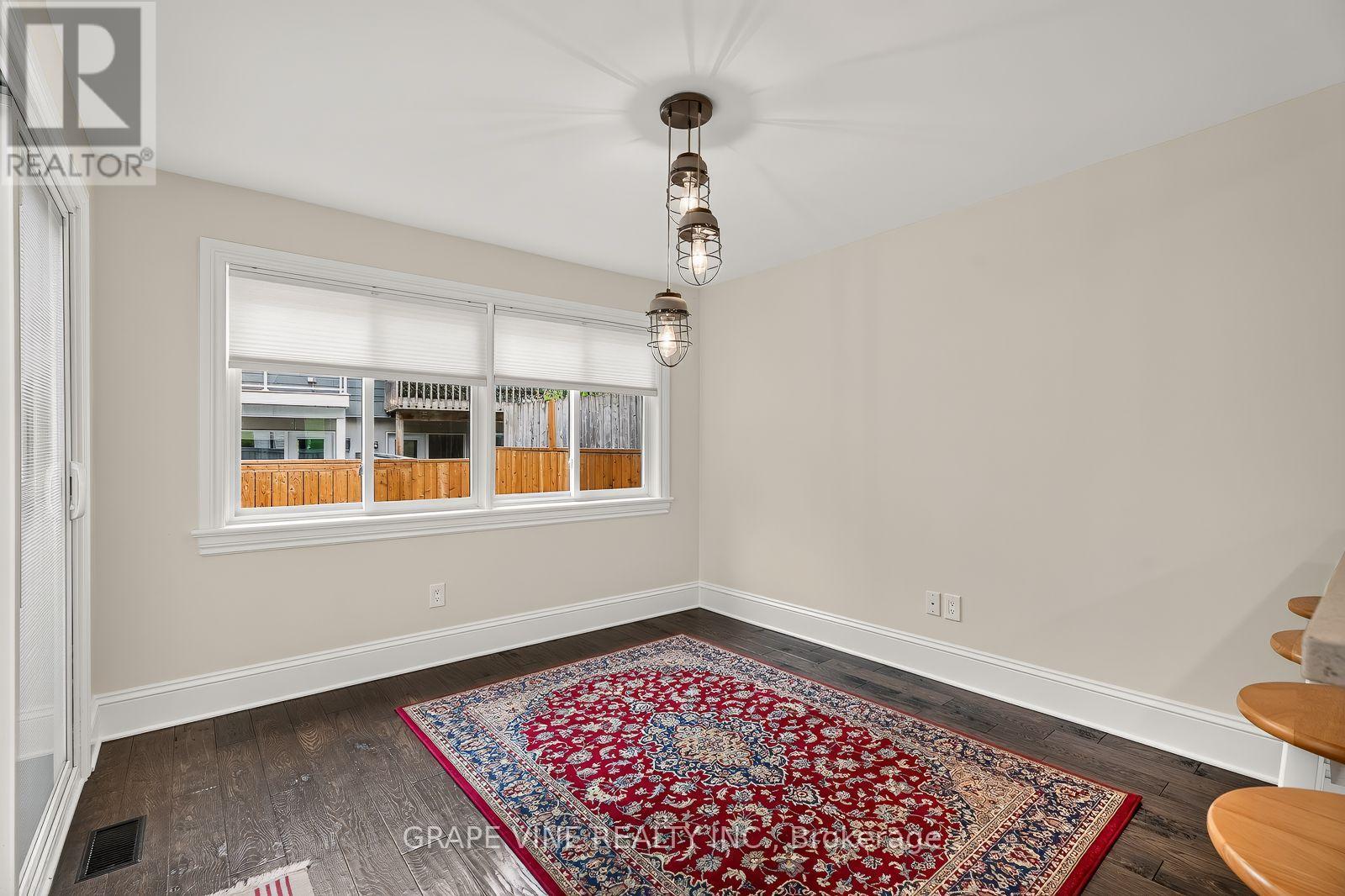 31 Westmount Avenue, Ottawa, ON - Indoor Photo Showing Other Room