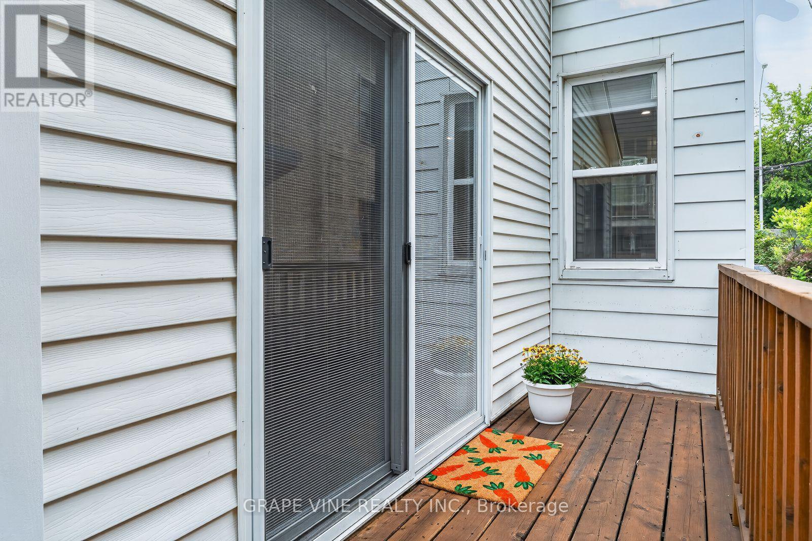 31 Westmount Avenue, Ottawa, ON - Outdoor With Exterior