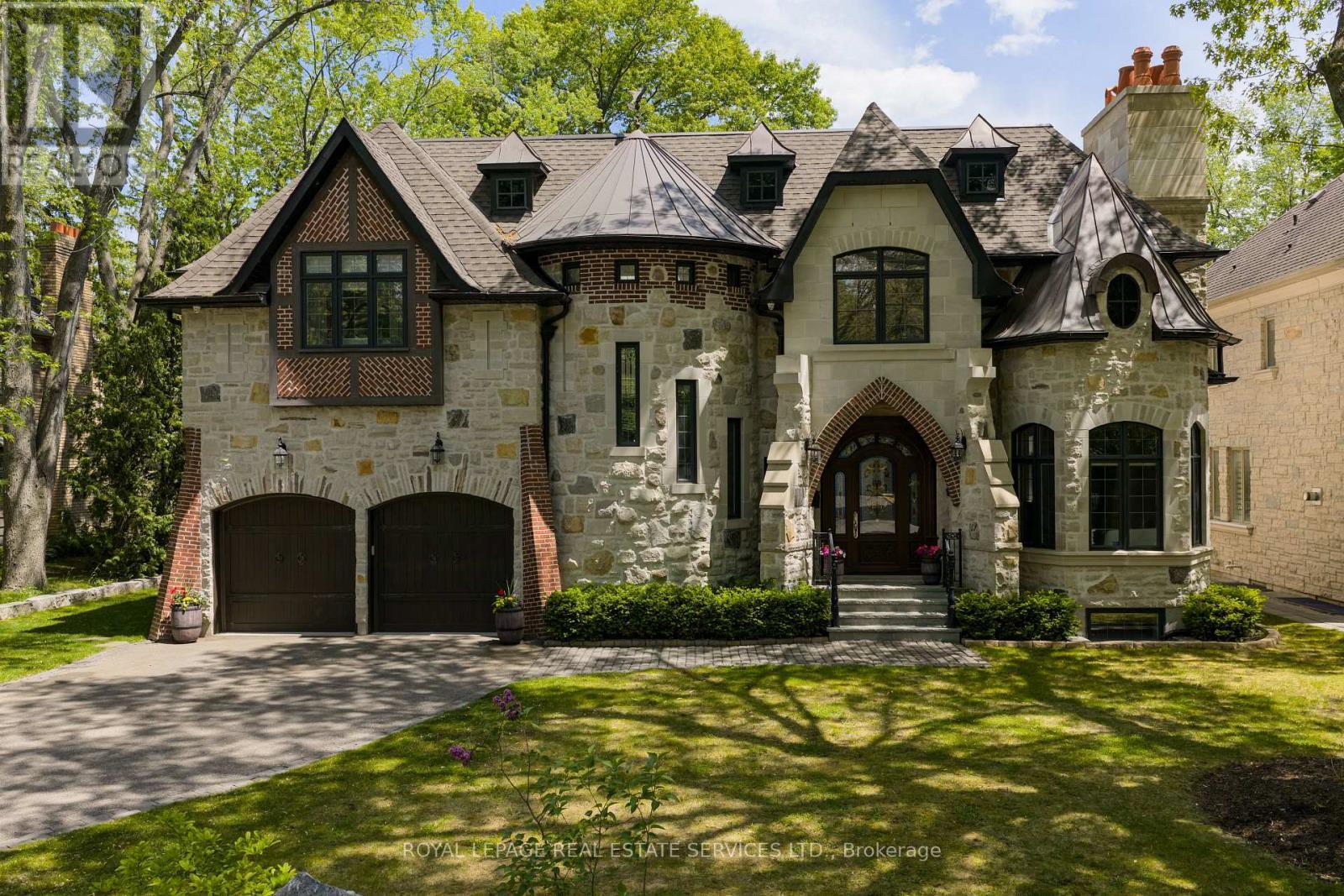 1165 Garden Road, Mississauga, ON - Outdoor With Facade