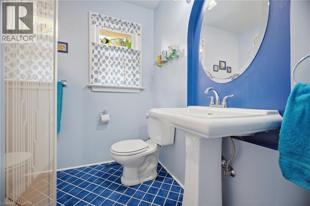 25 Arch Road, Mississauga, ON - Indoor Photo Showing Bathroom