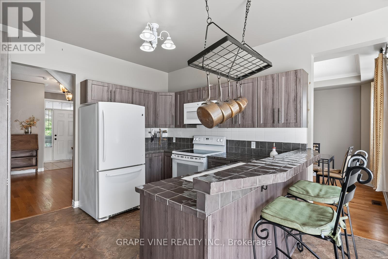 175 Allanford Avenue, Ottawa, ON - Indoor Photo Showing Kitchen