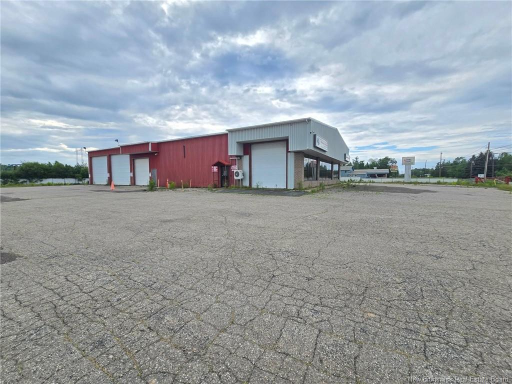 2886 Miramichi Ave, Bathurst, NB
