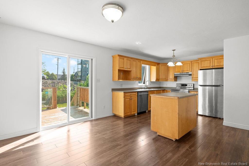 69-71 Hemmer Jane Dr, Moncton, NB - Indoor Photo Showing Kitchen