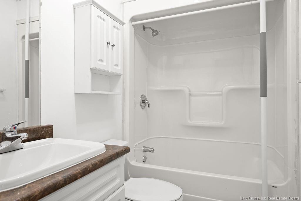69-71 Hemmer Jane Dr, Moncton, NB - Indoor Photo Showing Bathroom