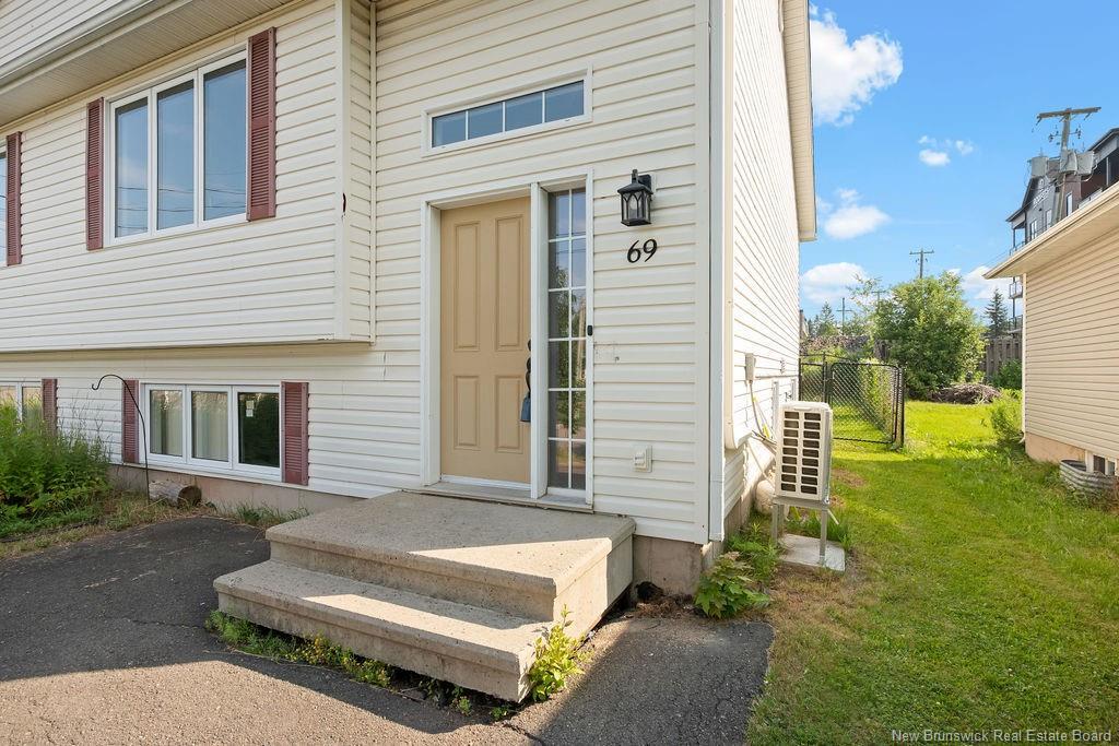 69-71 Hemmer Jane Dr, Moncton, NB - Outdoor With Exterior