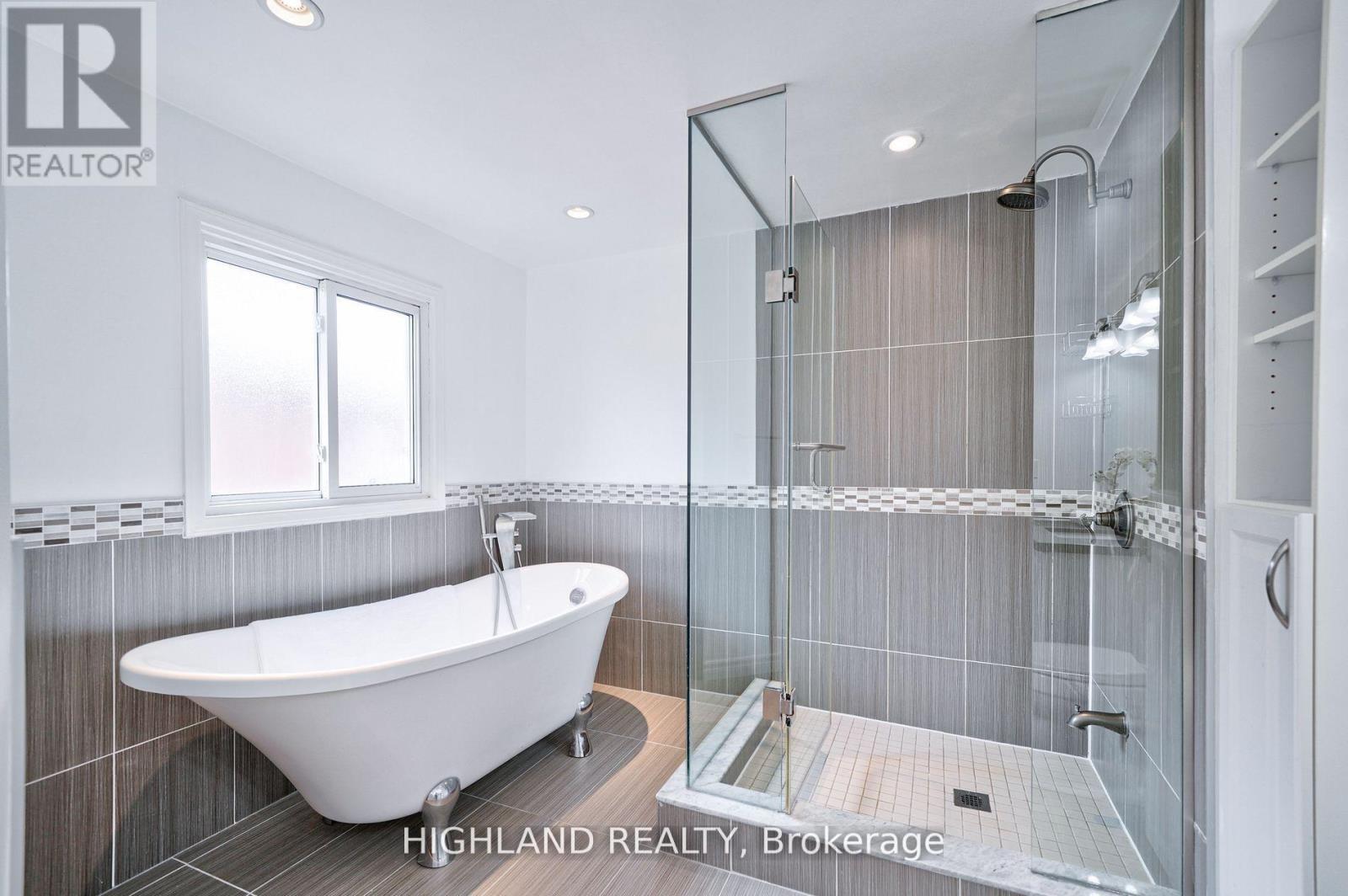 3591 Copernicus Drive, Mississauga, ON - Indoor Photo Showing Bathroom
