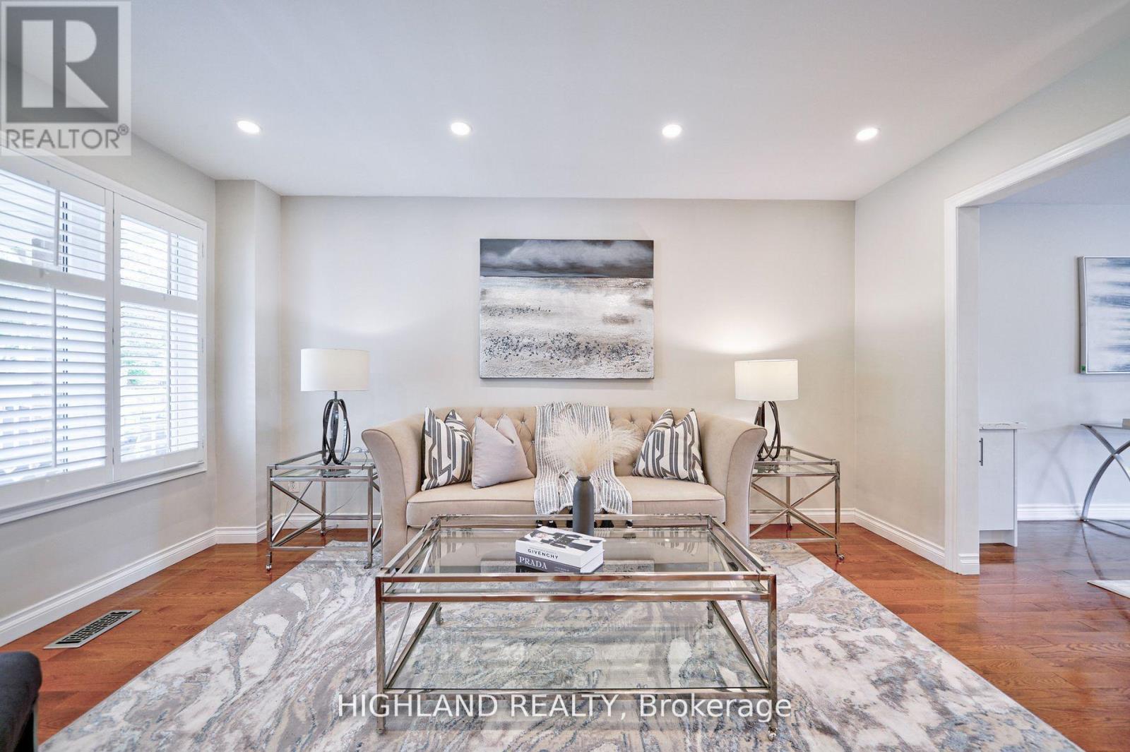3591 Copernicus Drive, Mississauga, ON - Indoor Photo Showing Living Room