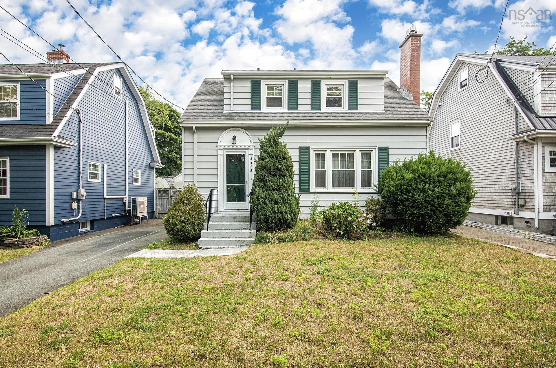 2575 Connaught Avenue, Halifax Peninsula, NS - Outdoor With Facade