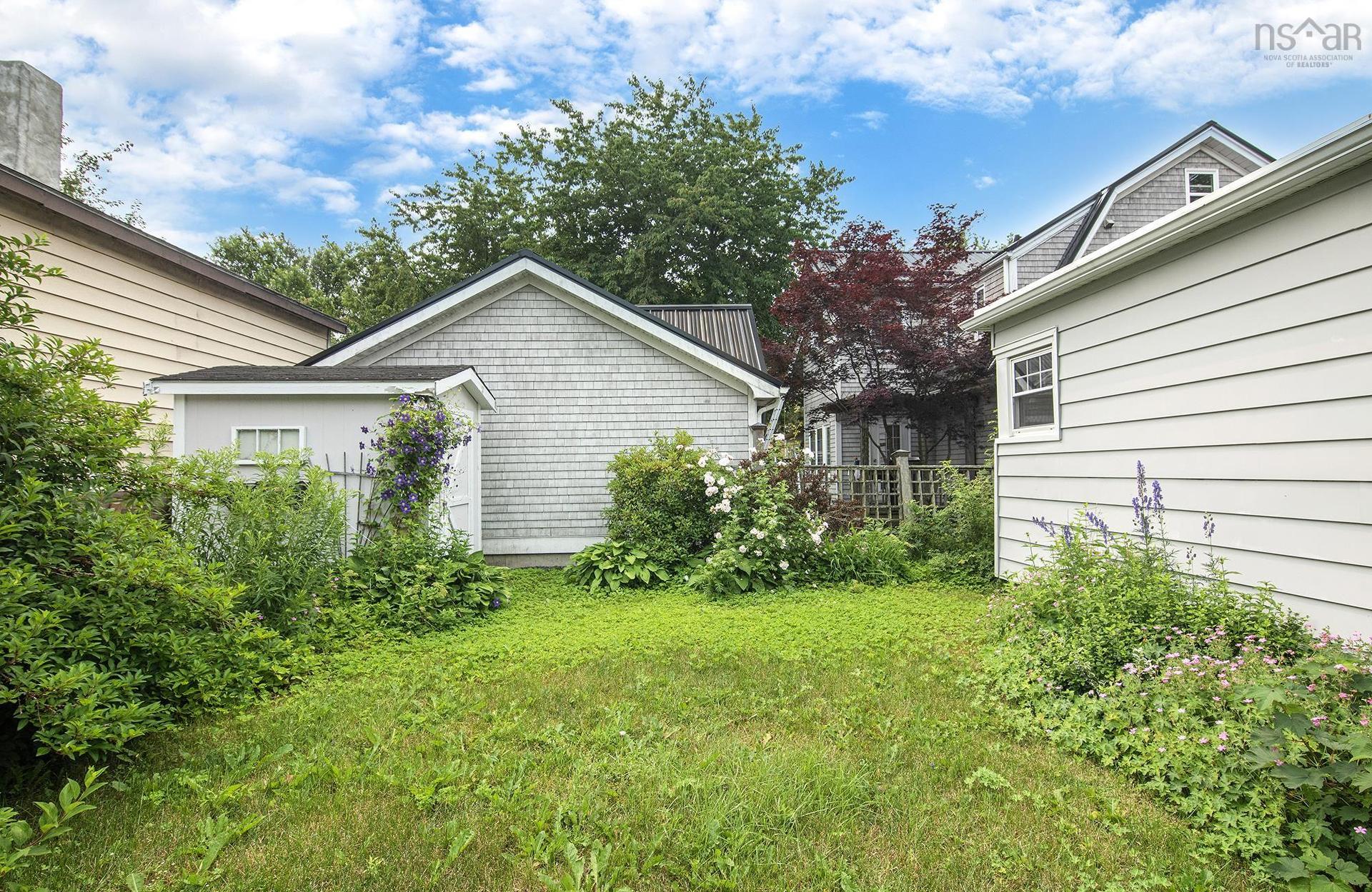 2575 Connaught Avenue, Halifax Peninsula, NS - Outdoor With Exterior