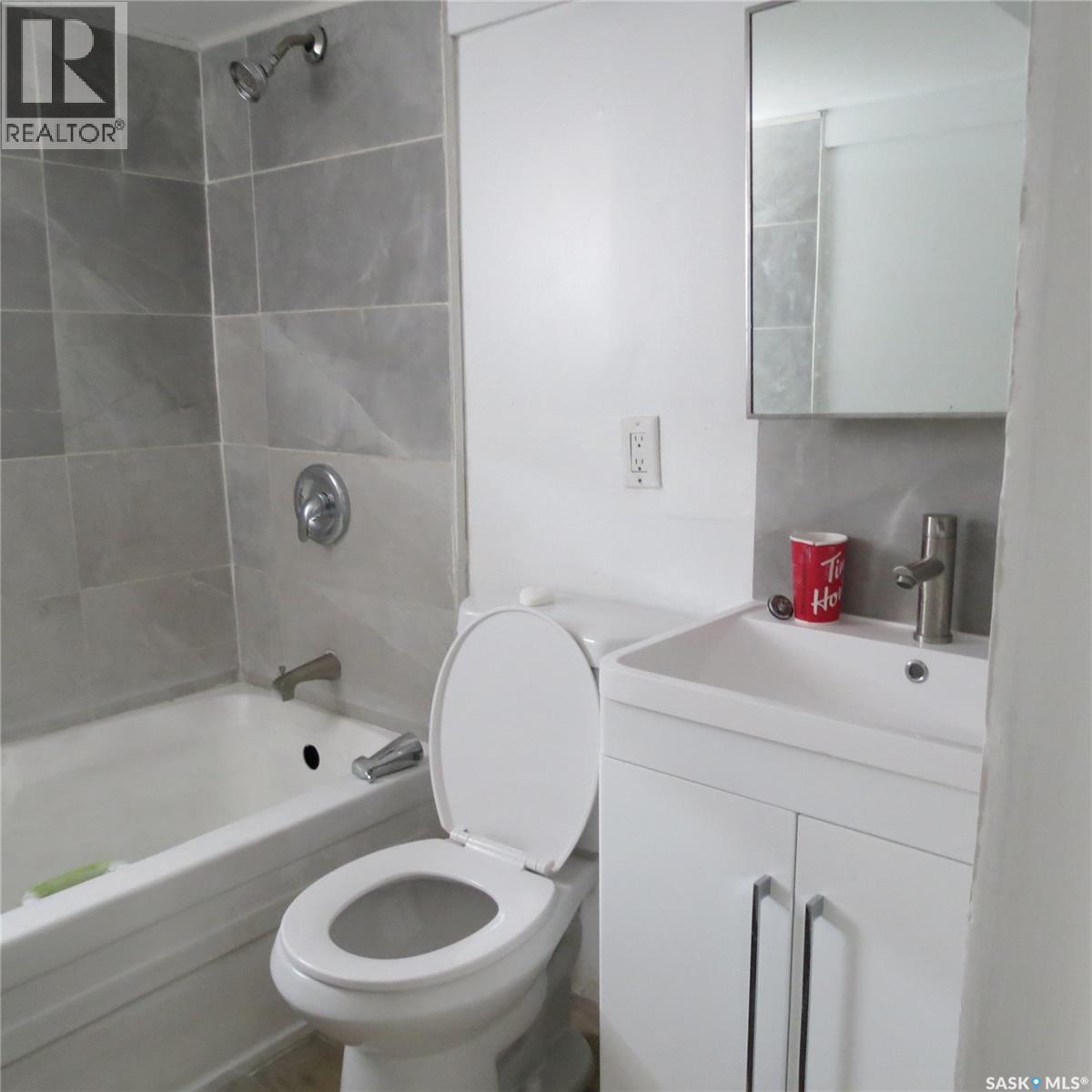 350 Osler Street, Regina, SK - Indoor Photo Showing Bathroom