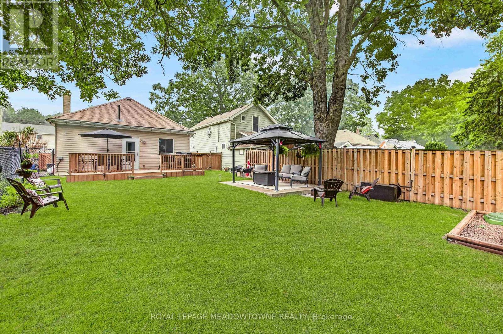 11 Stirton Avenue, Brantford, ON - Outdoor With Deck Patio Veranda With Backyard
