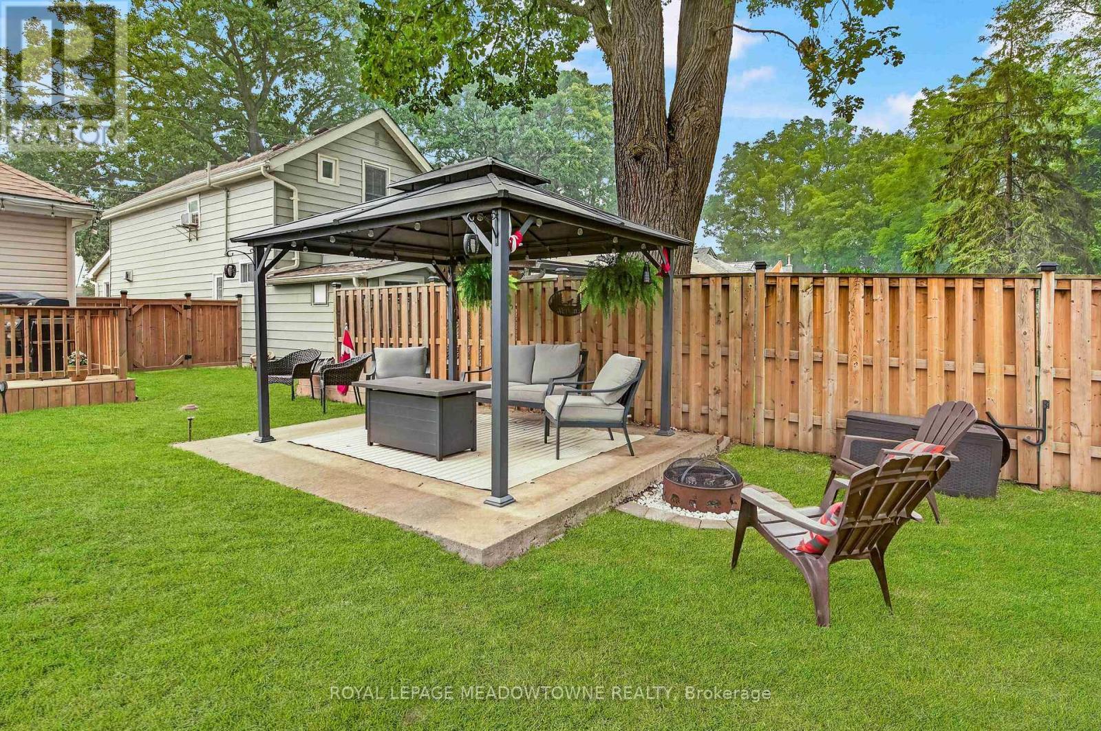 11 Stirton Avenue, Brantford, ON - Outdoor With Deck Patio Veranda