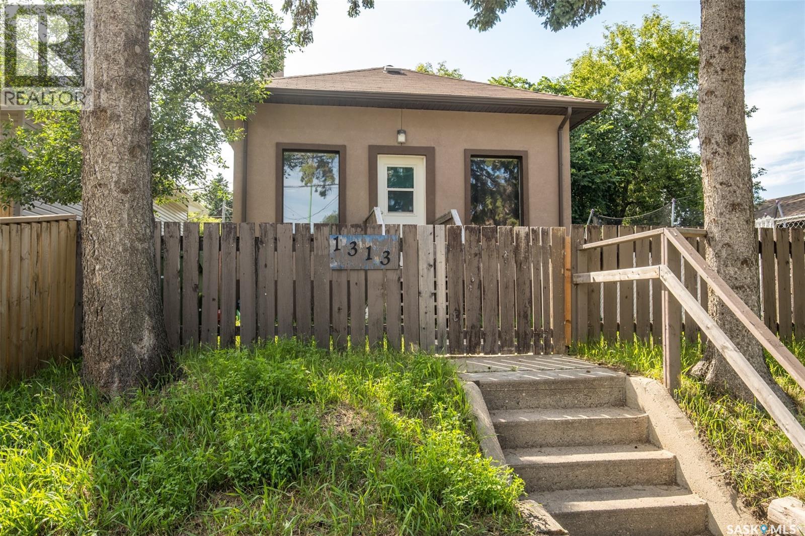 1313 6Th Avenue W, Prince Albert, SK - Outdoor With Deck Patio Veranda