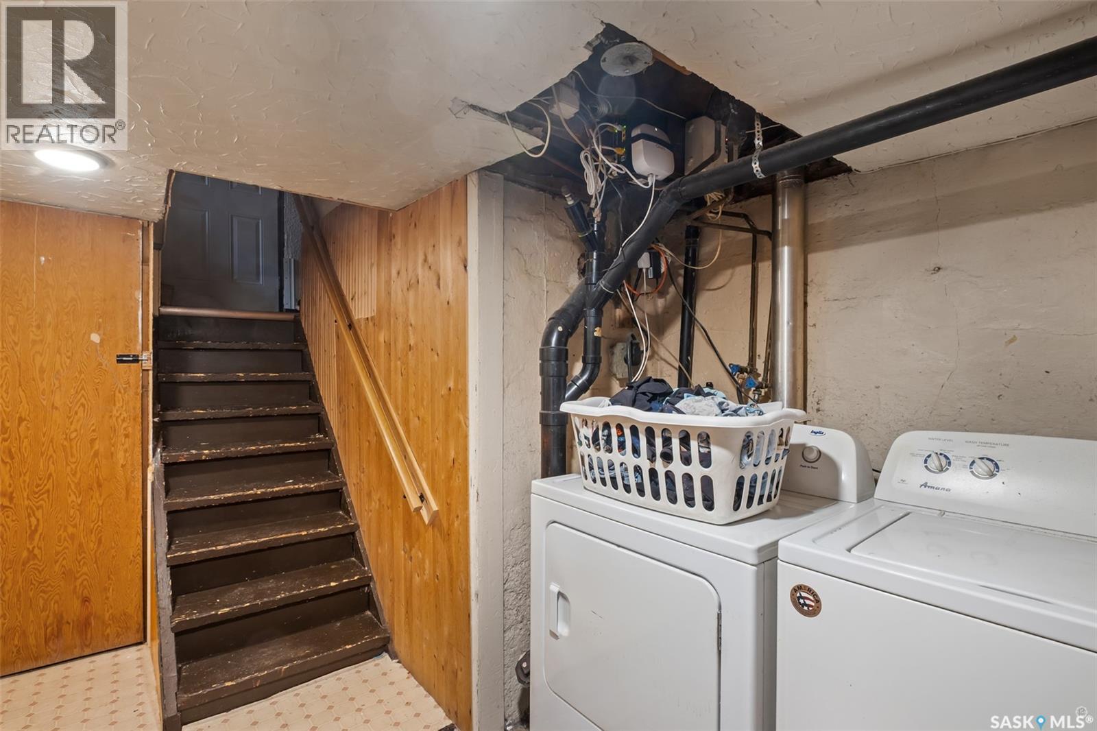 1313 6Th Avenue W, Prince Albert, SK - Indoor Photo Showing Laundry Room