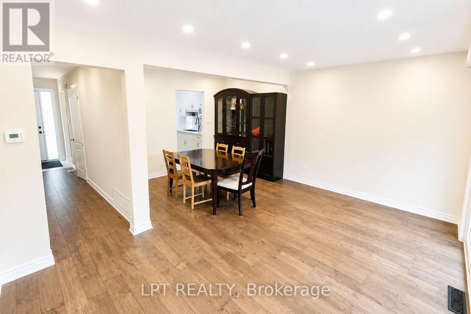 63 - 100 Burrows Hall Boulevard, Toronto, ON - Indoor